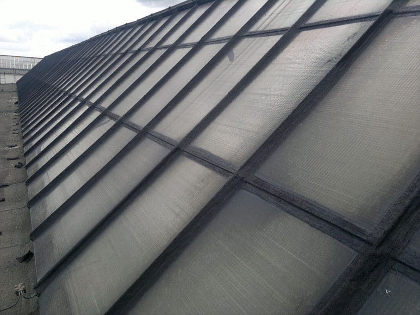 Fot 6. Świetlik dachowy hali fabrycznej szkło zbrojone