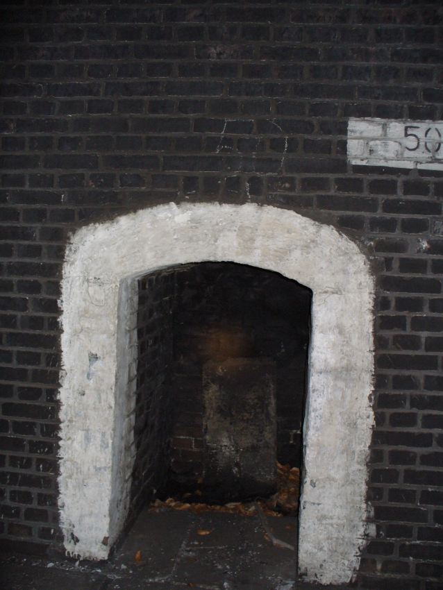 Fot 4. Mała nisza tunele pod Węglarzem fot. Tomasz Jurek