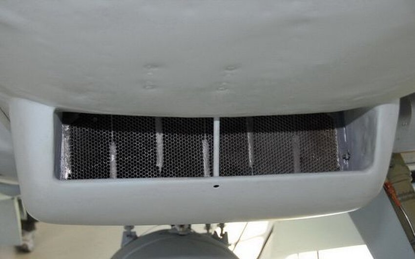 Fot 10. Wlot powietrza chłodnicy oleju w BF-109 zdj. internet