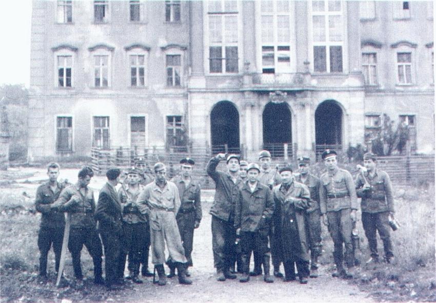 Fot 8. Ekipa żołnierzy-górników Książ 1960 rok